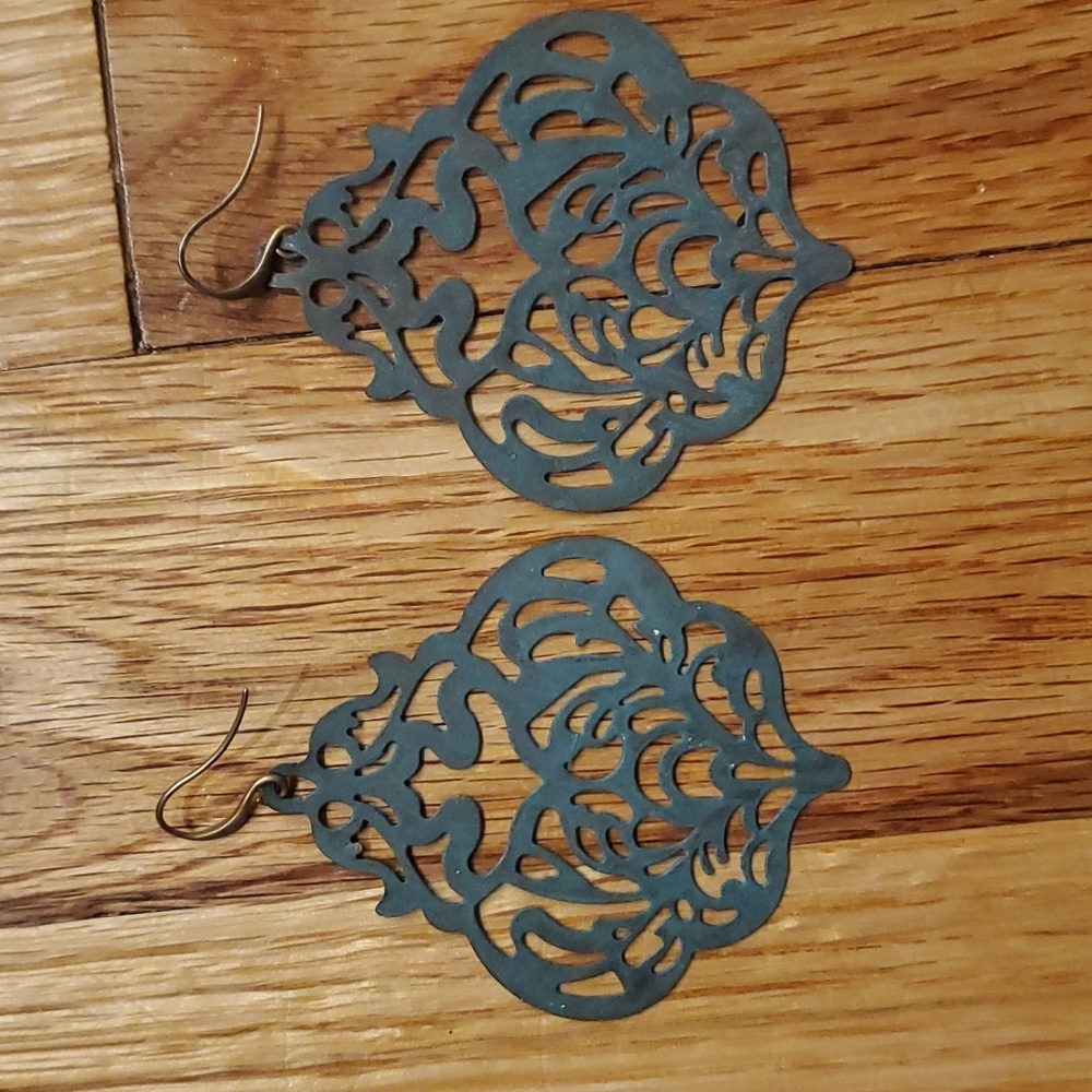 3/$15 Sale Teal metal earrings